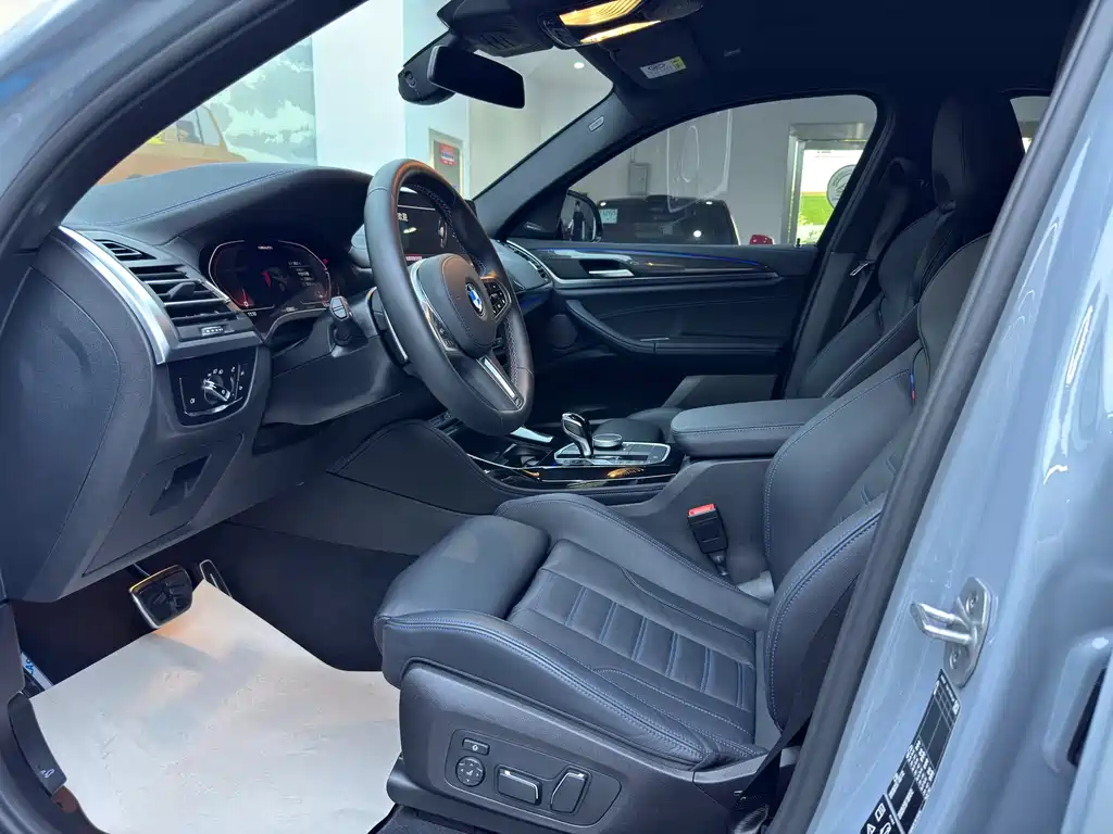 BMW X4 M40i 2025 — фото 11