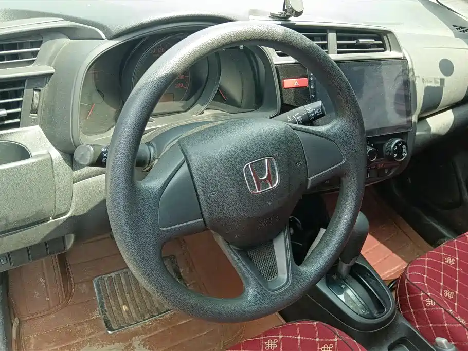 Honda Fit 2016 — фото 15