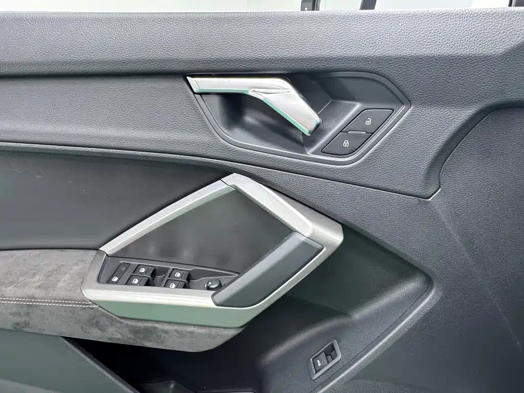 Audi Q3 2022 — фото 22