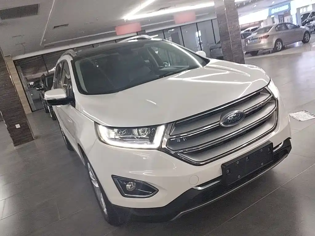 Ford Edge 2017 — фото 22