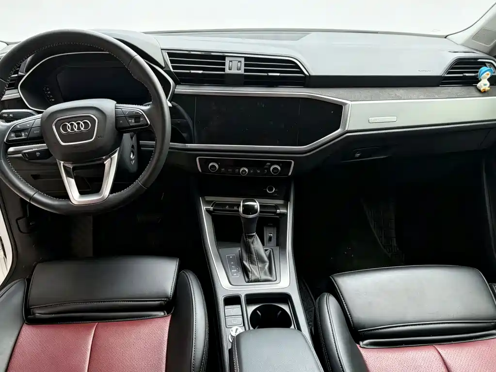 Audi Q3 2021 — фото 11