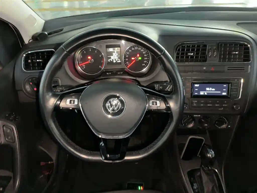 Volkswagen Polo 2018 — фото 17
