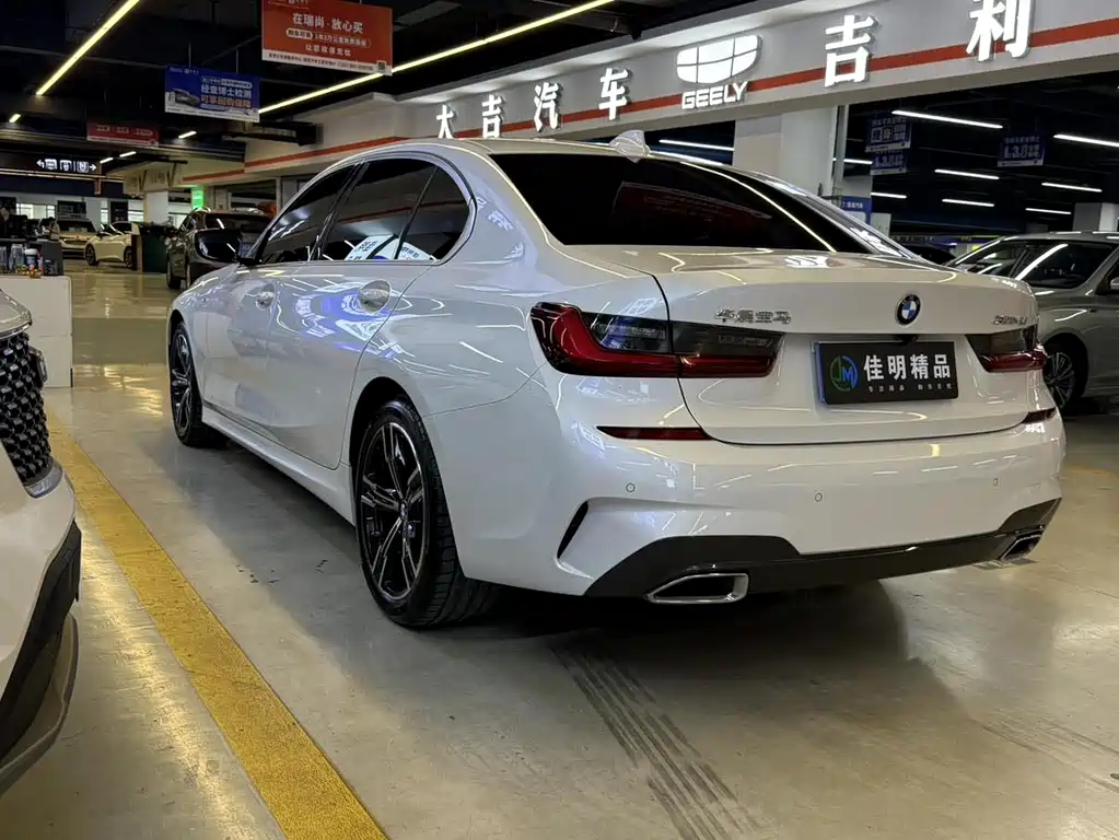 BMW 3 Series 2022 — фото 18