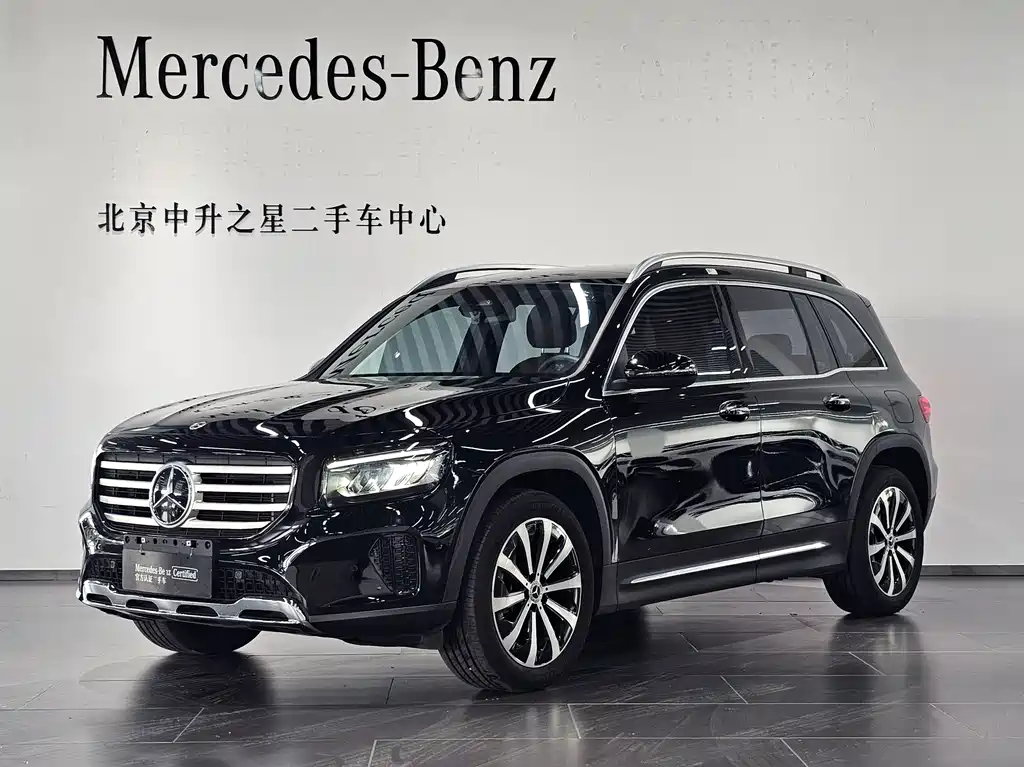 Mercedes-Benz GLB 2024 — фото 1