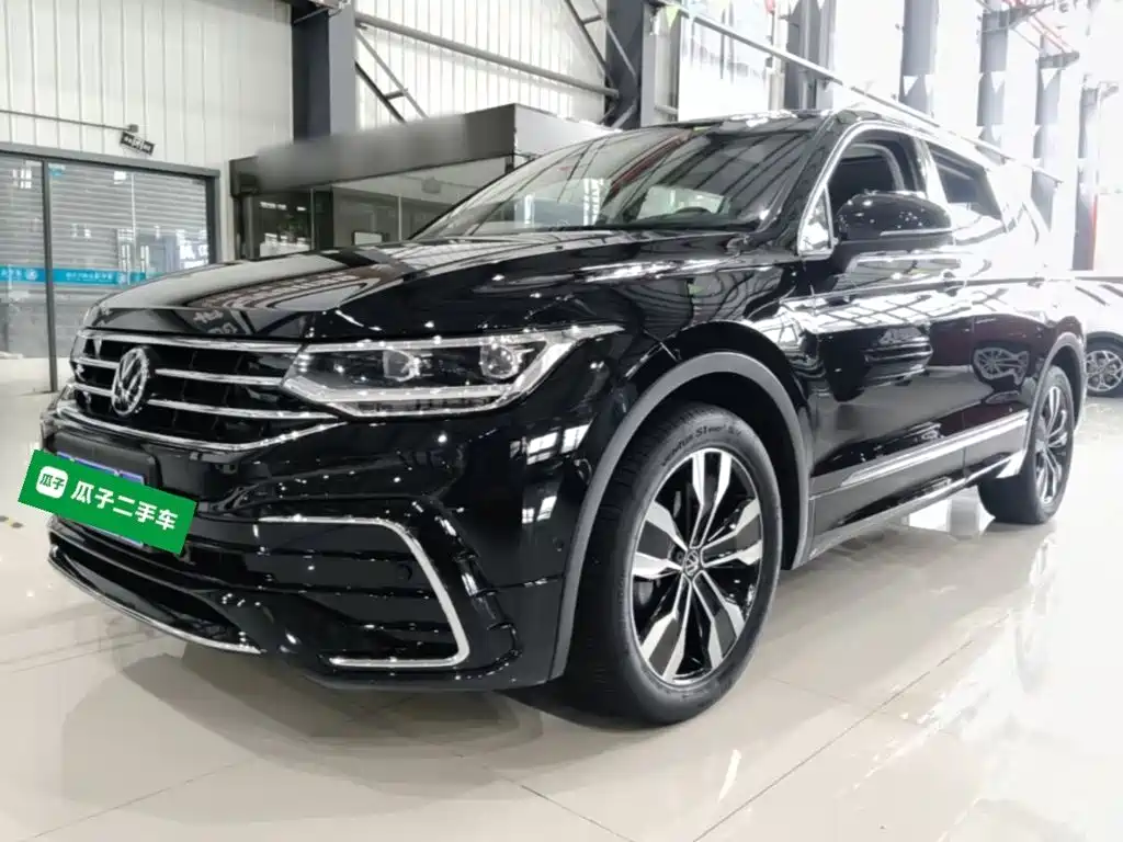 Volkswagen Tiguan L 2022 — фото 1