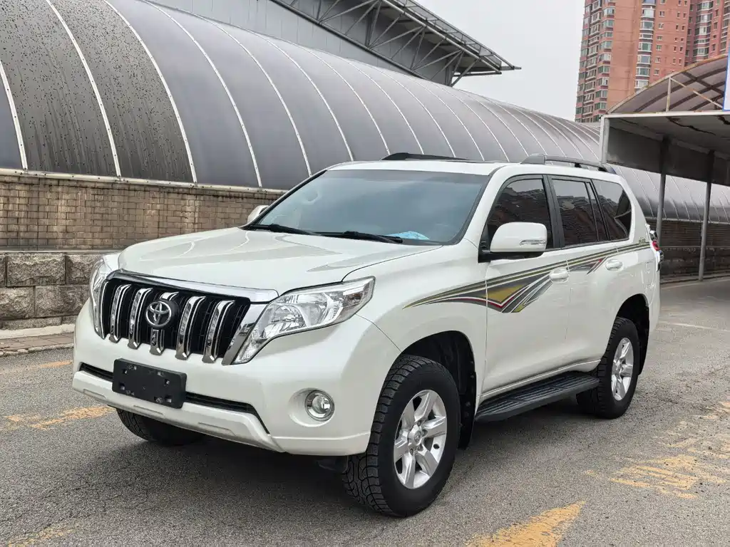 Toyota Prado 2017 — фото 1