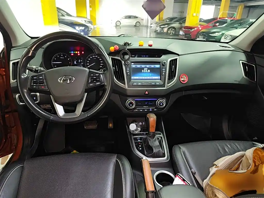 Hyundai ix25 2015 — фото 10