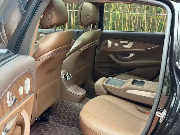 Mercedes-Benz E-Class 2023