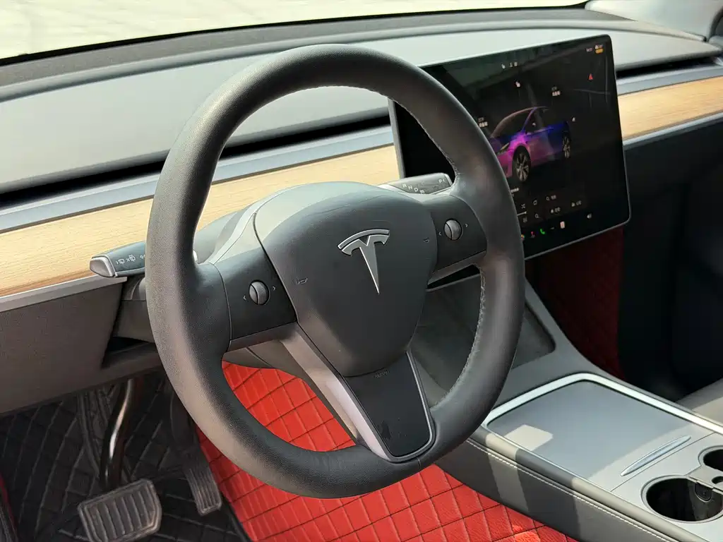 Tesla Model Y 2022 — фото 10