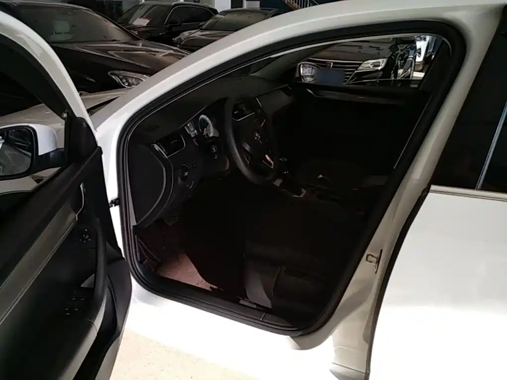 Skoda Octavia 2019 — фото 15