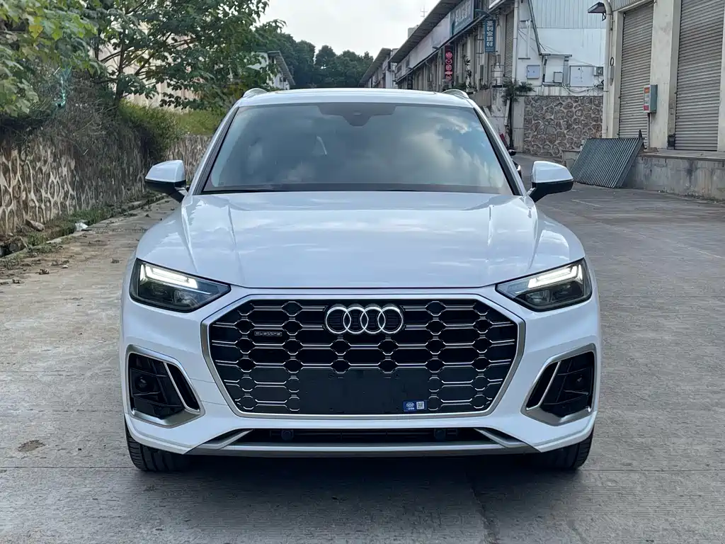 Audi Q5L 2022 — фото 2