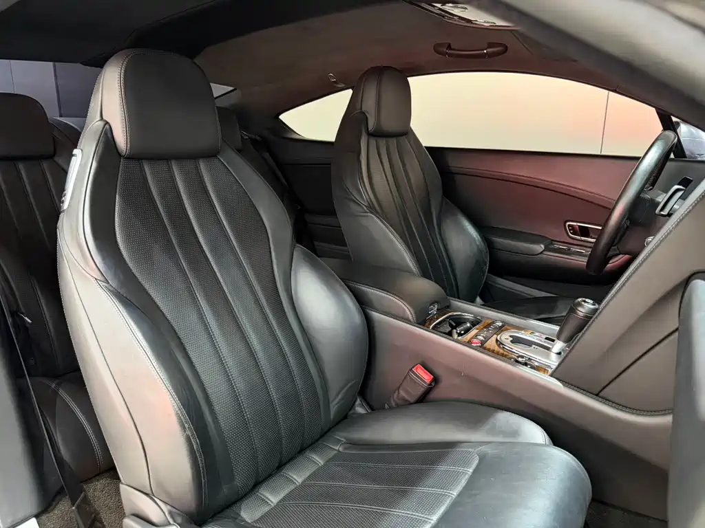 Bentley Continental 2013 — фото 11