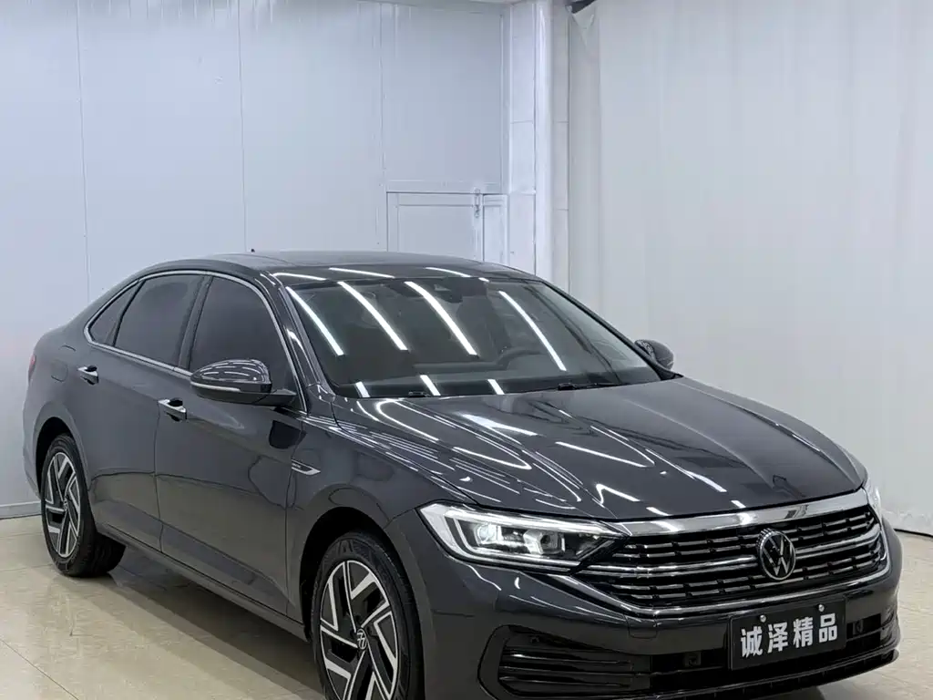 Volkswagen Sagitar 2022
