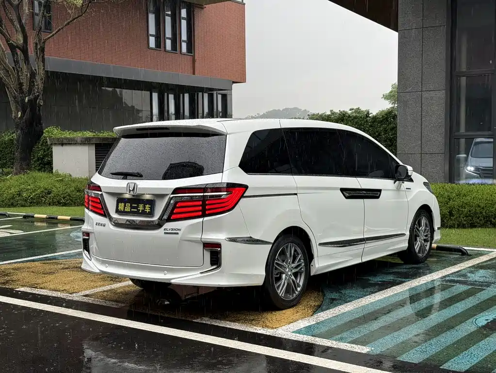 Honda Elysion 2019 — фото 15