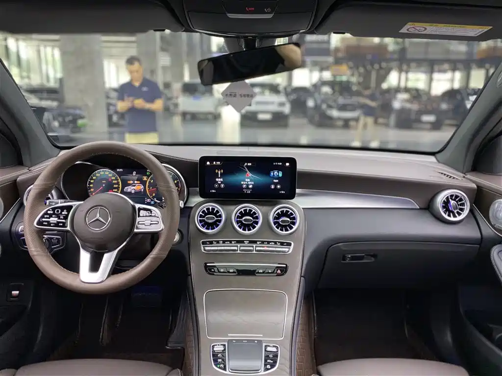 Mercedes-Benz GLC 2021 — фото 11
