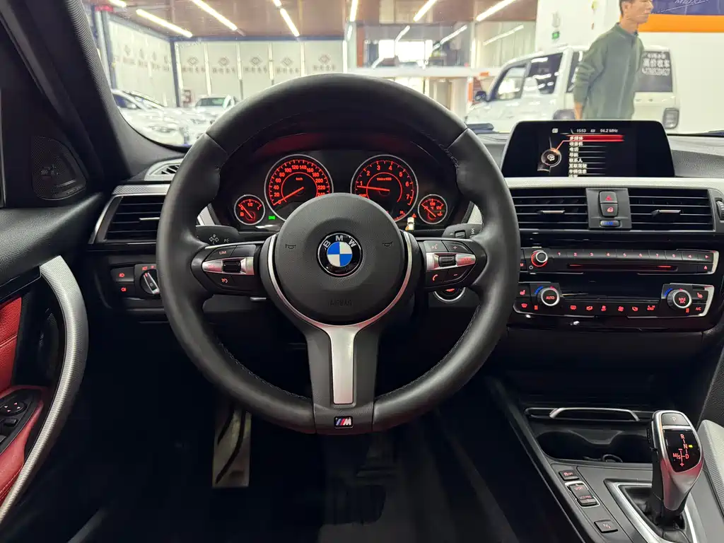 BMW 3 Series 2016 — фото 15