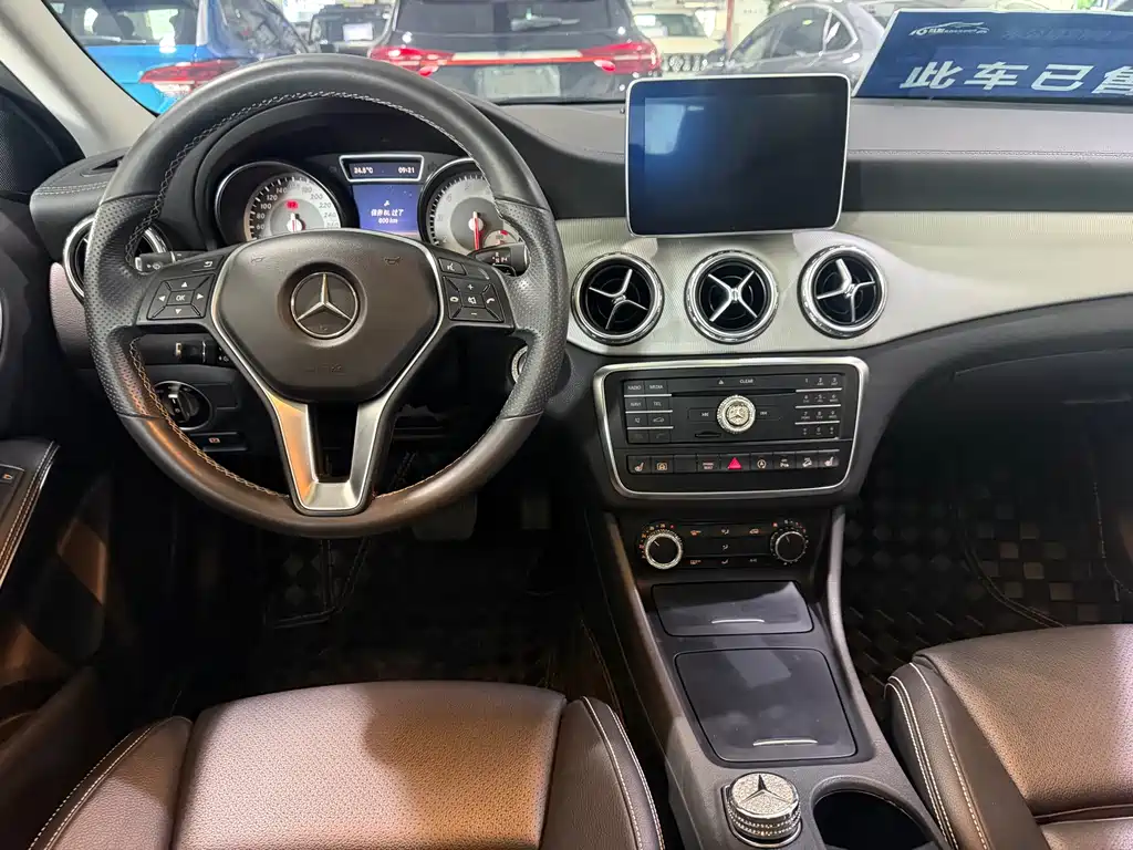 Mercedes-Benz GLA 2016 — фото 8