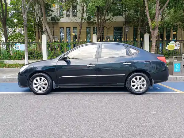 Hyundai Yuedong 2010