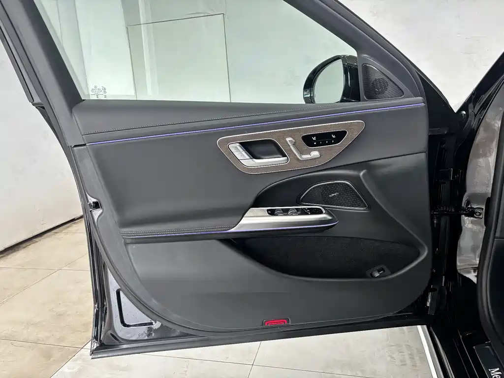 Mercedes-Benz E-Class New Energy 2025 — фото 12