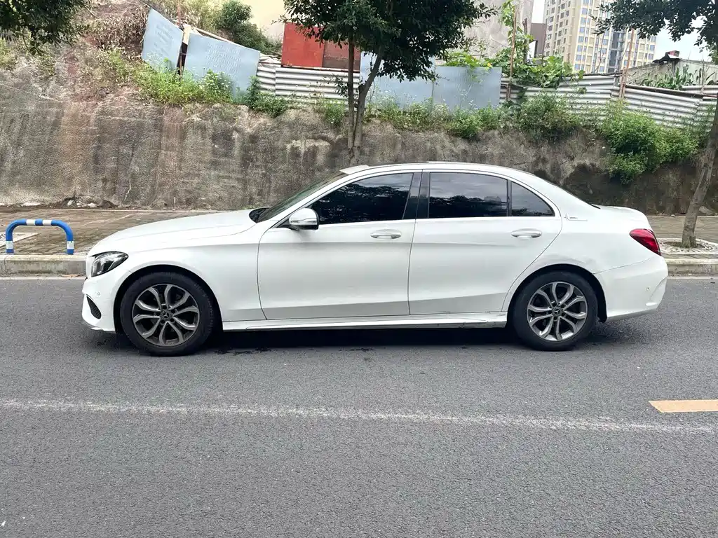 Mercedes-Benz C-Class 2017 — фото 16