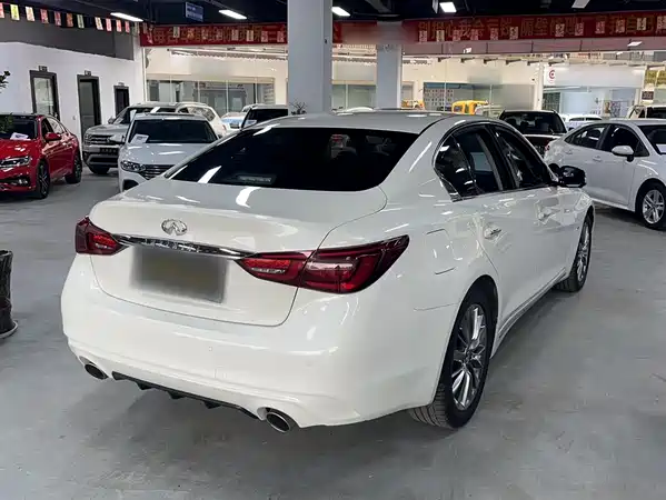 Infiniti Q50L 2018