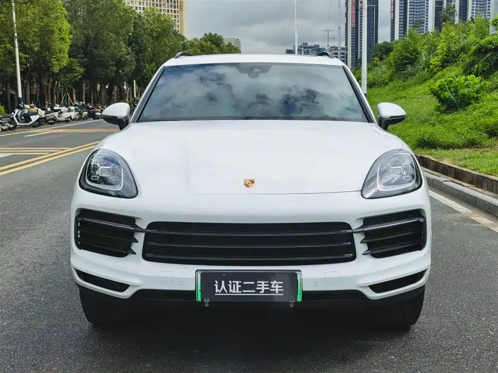Porsche Cayenne Hybrid 2019 — фото 2