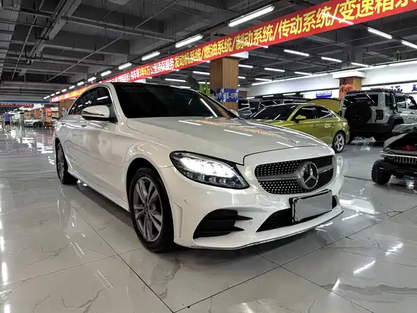 Mercedes-Benz C-Class 2021