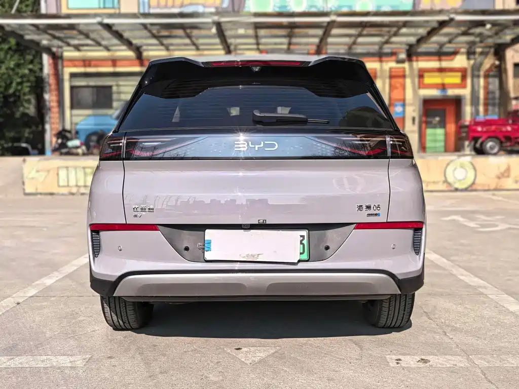 BYD Sealion 05 EV 2025 — фото 14