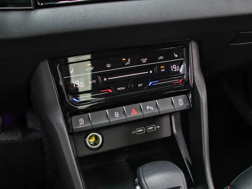 Skoda Karoq 2022 — фото 10