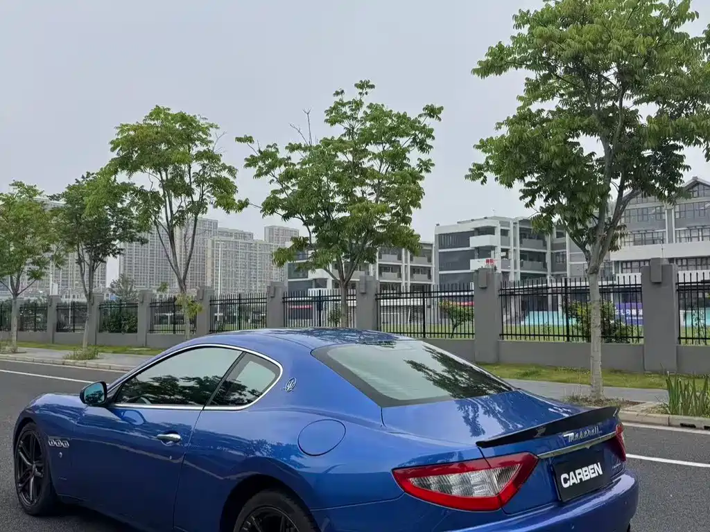 Maserati GranTurismo 2015 — фото 4