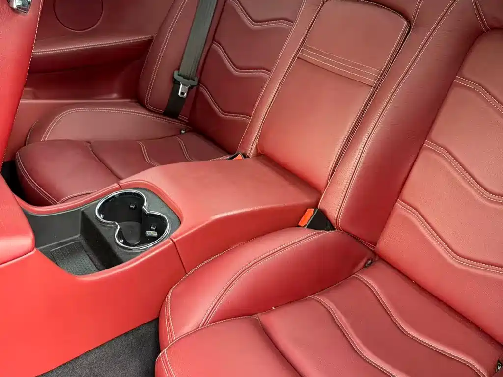 Maserati GranTurismo 2015 — фото 12