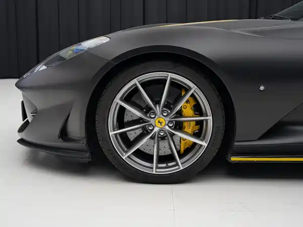 Ferrari 812 2022