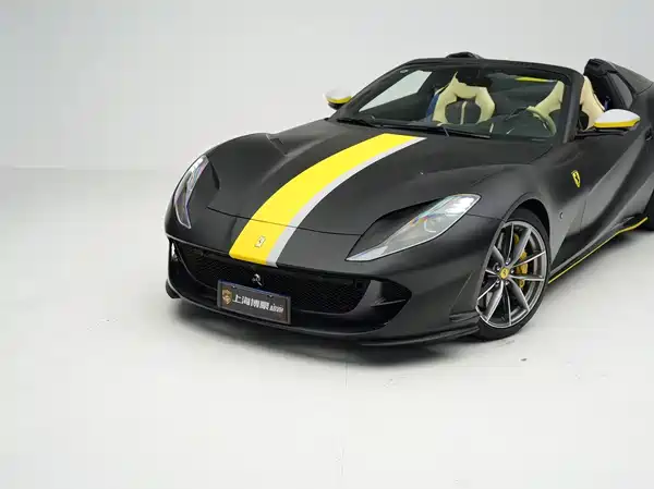 Ferrari 812 2022