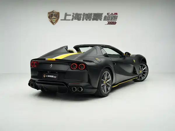 Ferrari 812 2022