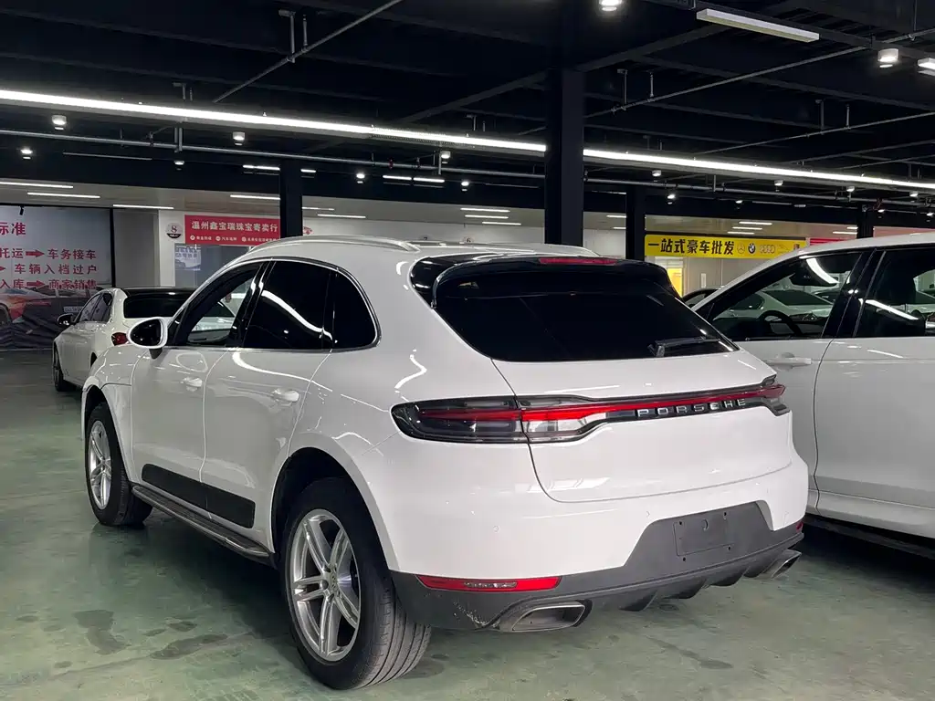 Porsche Macan 2021 — фото 8