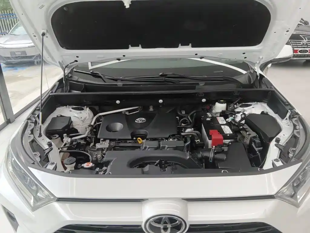Toyota RAV4 2021 — фото 20