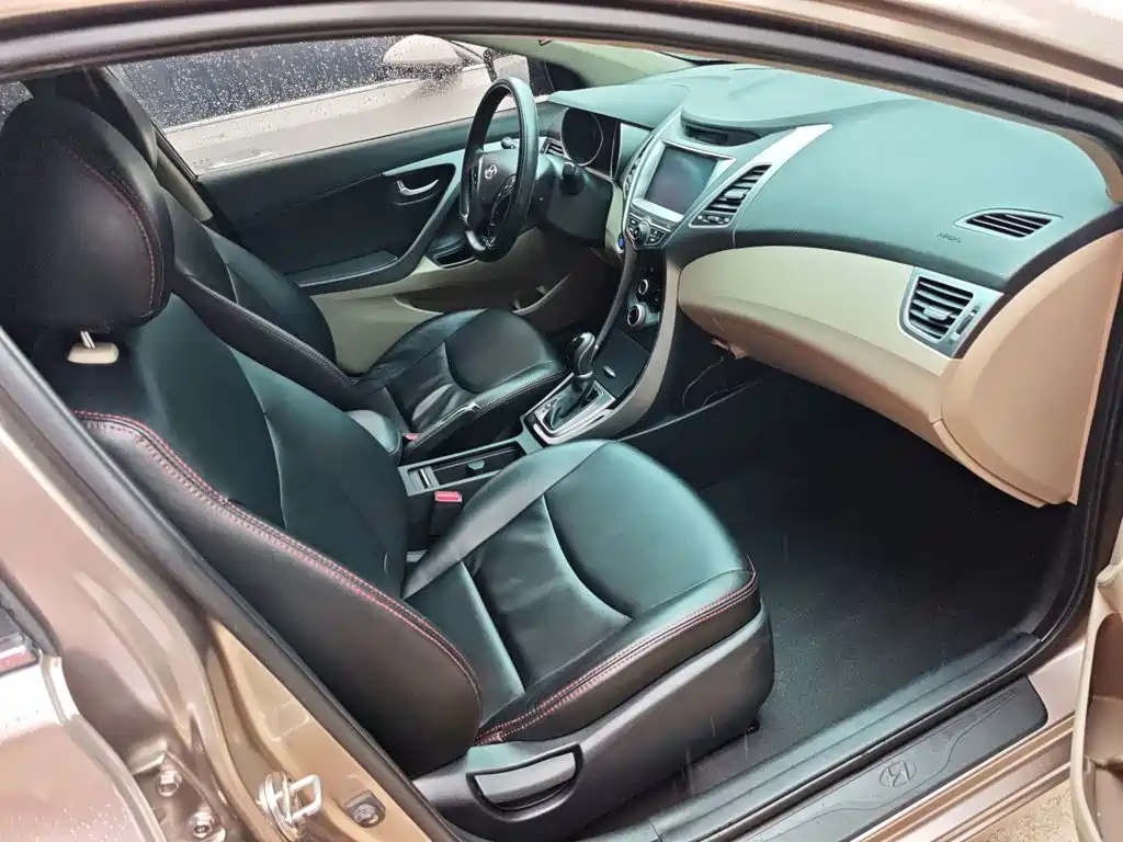 Hyundai Elantra Langdong 2016 — фото 17