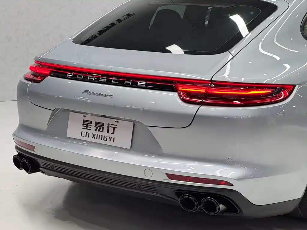Porsche Panamera 2020 — фото 23
