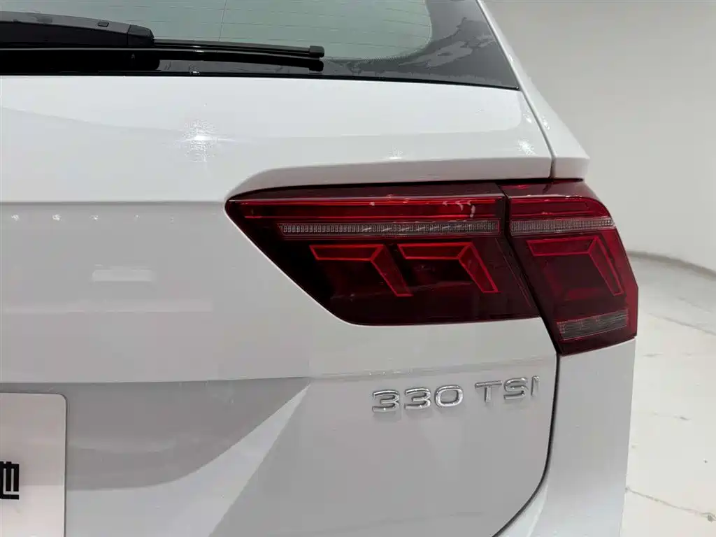 Volkswagen Tiguan L 2024 — фото 10