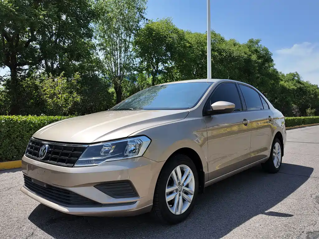 Volkswagen Jetta 2018 — фото 1