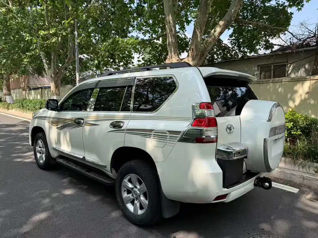 Toyota Prado 2016 — фото 4