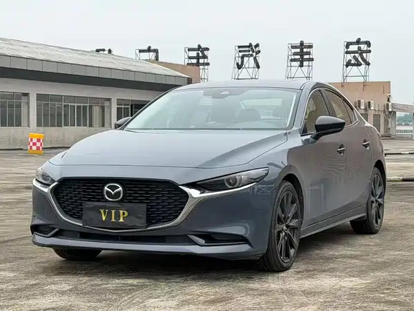 Mazda 3 Axela 2022
