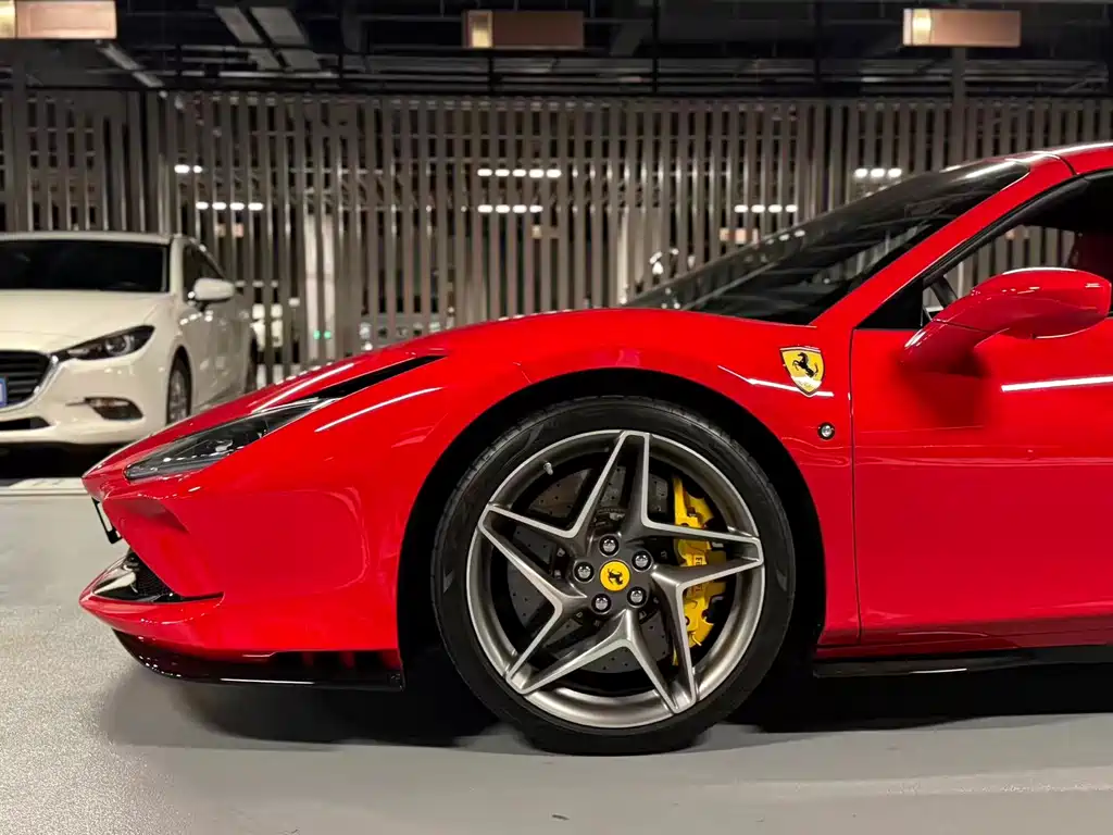 Ferrari F8 2022 — фото 19