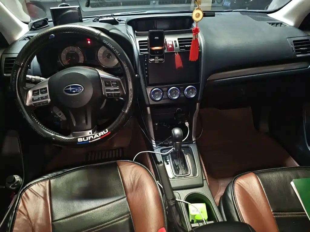 Subaru Forester 2014 — фото 6