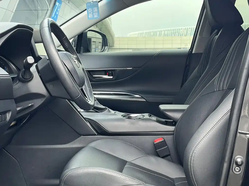 Toyota Harrier 2023 — фото 8