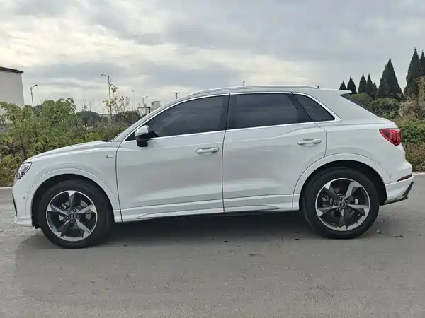 Audi Q3 2021