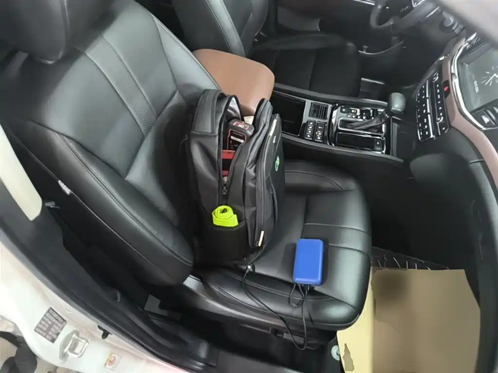GAC Motor Trumpchi GS8 2017 — фото 25