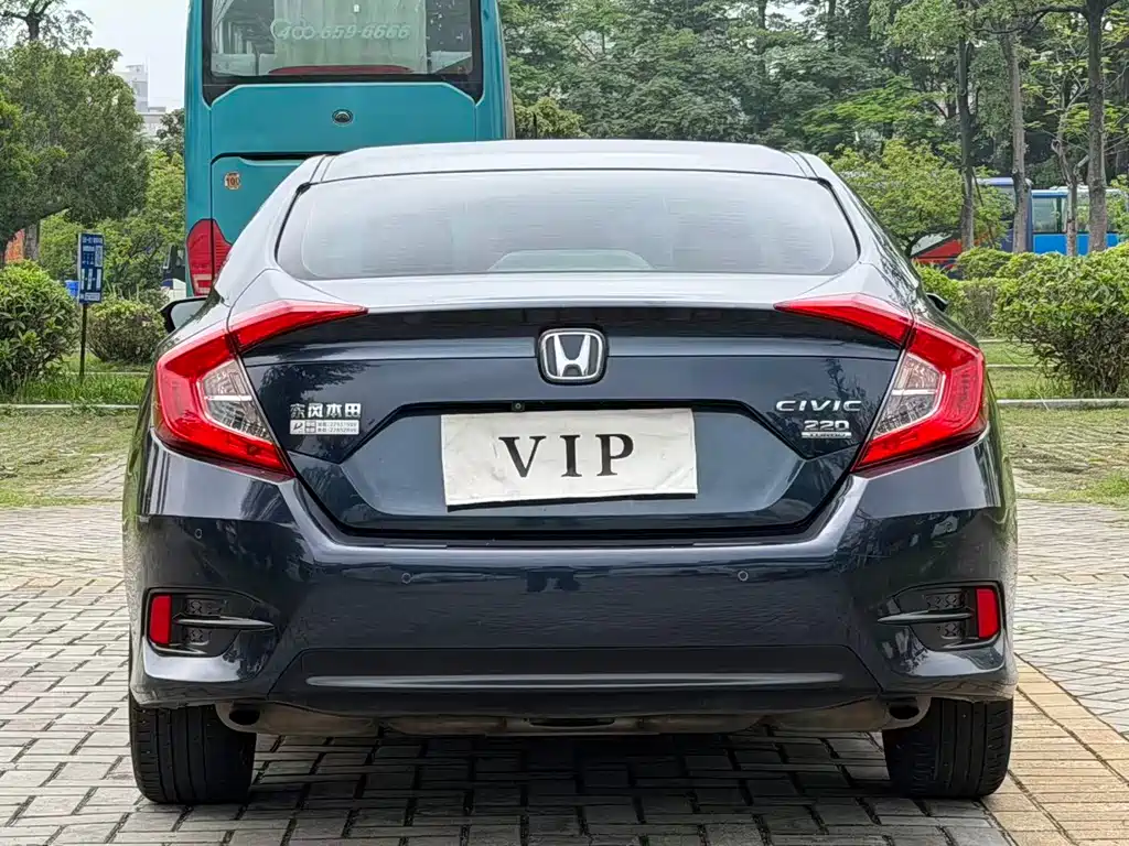 Honda Civic 2017 — фото 5