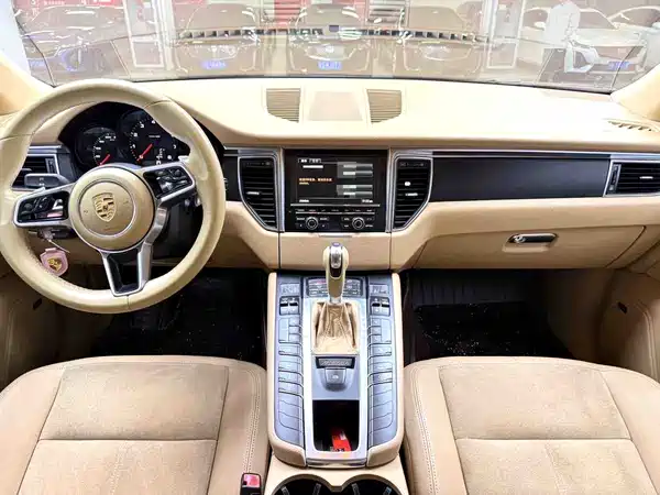 Porsche Macan 2014