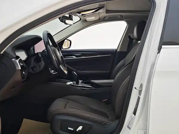 BMW 5 Series 2019